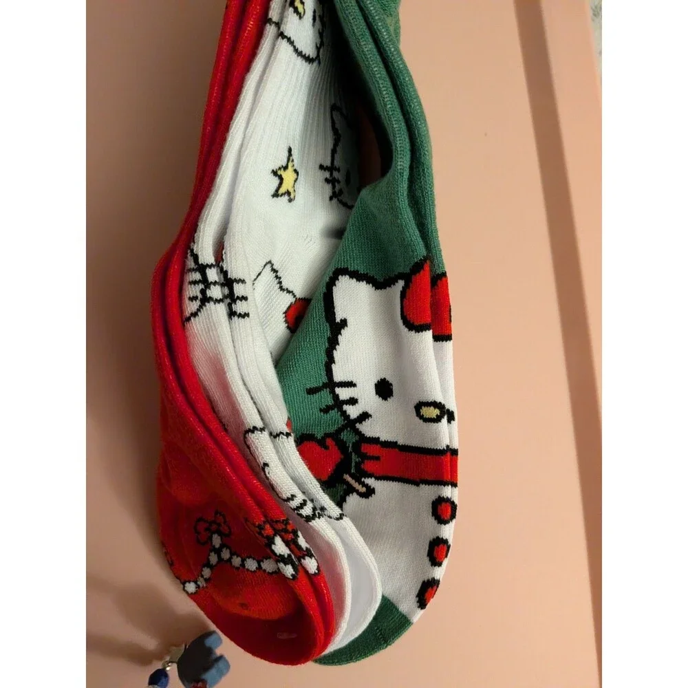 Hello Kitty Christmas Crew Socks Size 9-11 Holiday Sanrio Red Green White 3 Pair